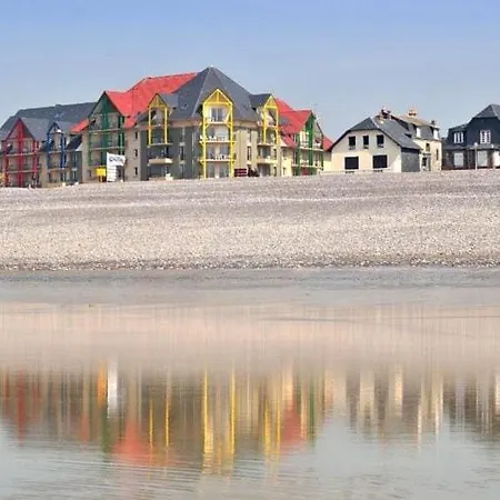 Comfortably Furnished With A Balcony Or Terrace Apartament Cayeux-sur-Mer