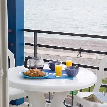 Apartament Comfortably Furnished With A Balcony Or Terrace *